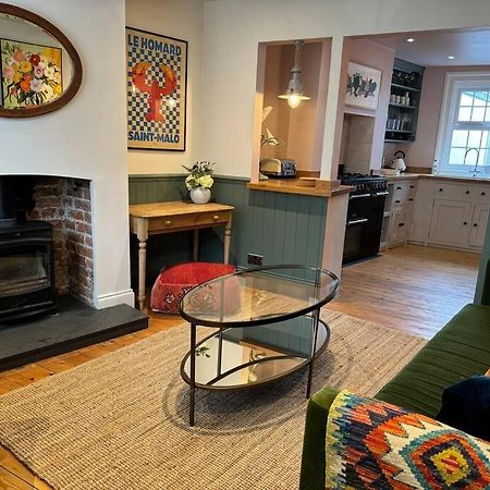 Spring Crescent Cottage In Rye Bagian luar foto
