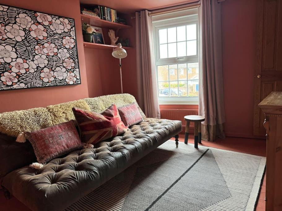 Spring Crescent Cottage In Rye Bagian luar foto