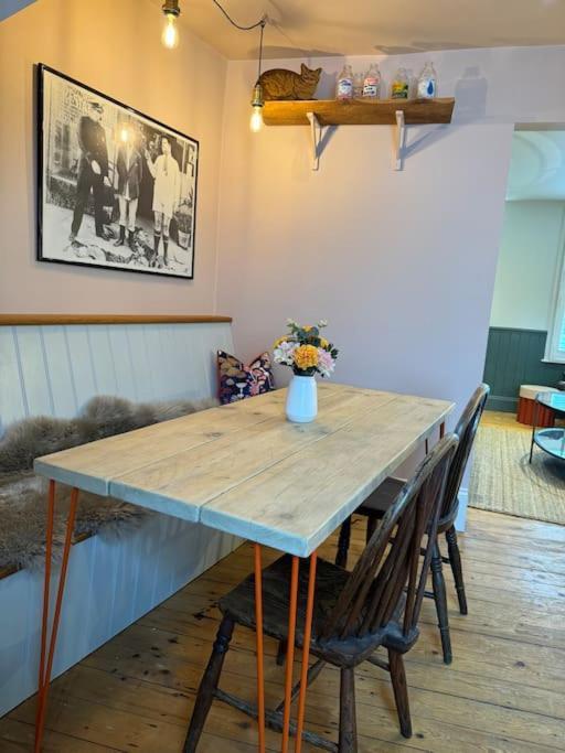 Spring Crescent Cottage In Rye Bagian luar foto