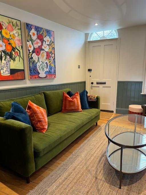 Spring Crescent Cottage In Rye Bagian luar foto