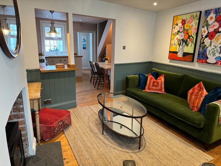 Spring Crescent Cottage In Rye Bagian luar foto